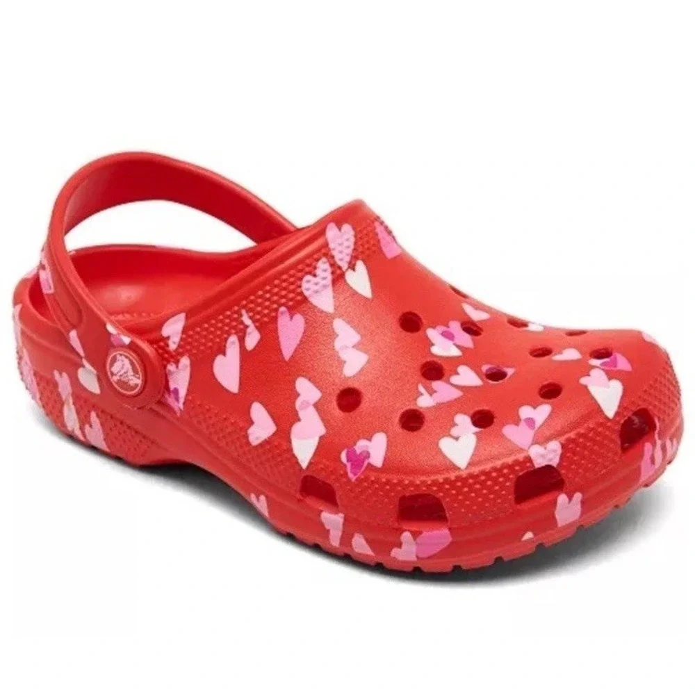 Crocs Classic Valentines Day Clogs Cherry‎ Red Size J5 Youth NWT